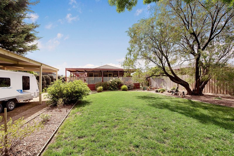 Photo - 5 Strathavan Drive, Berwick VIC 3806 - Image 12