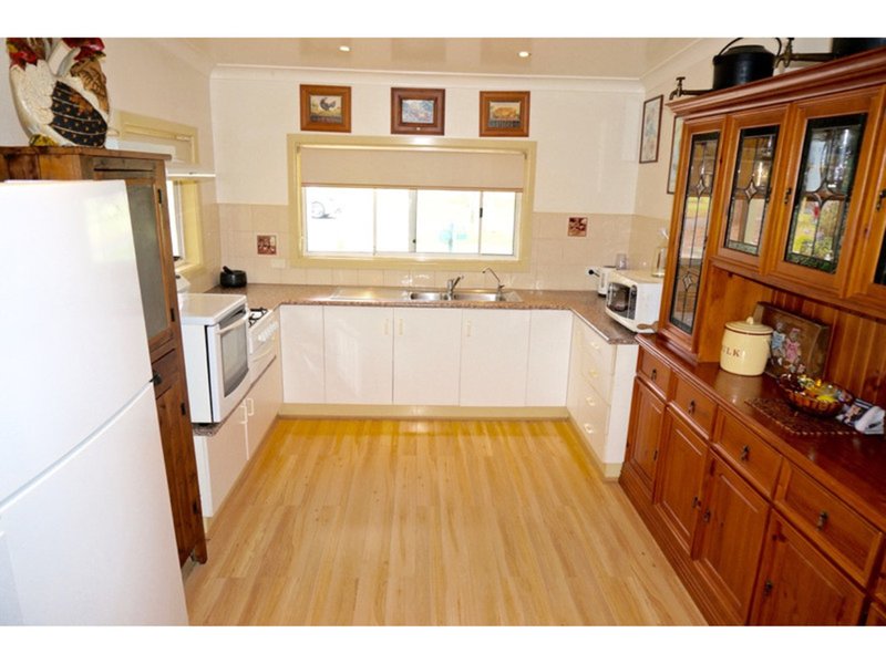 Photo - 5 Streamside Street, Woollamia NSW 2540 - Image 6