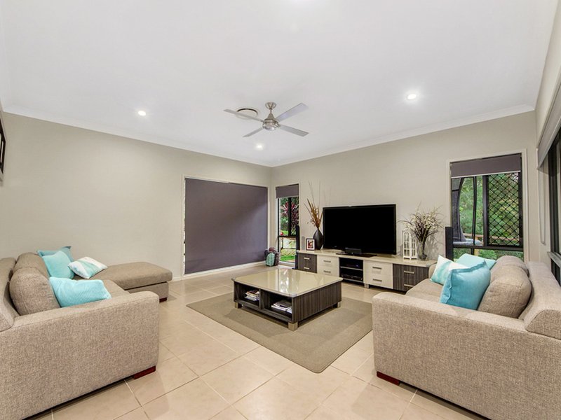 Photo - 5 Streeton Place, Maudsland QLD 4210 - Image 4