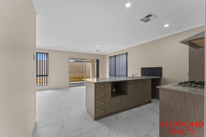 Photo - 5 Strickland Street, Haynes WA 6112 - Image 4