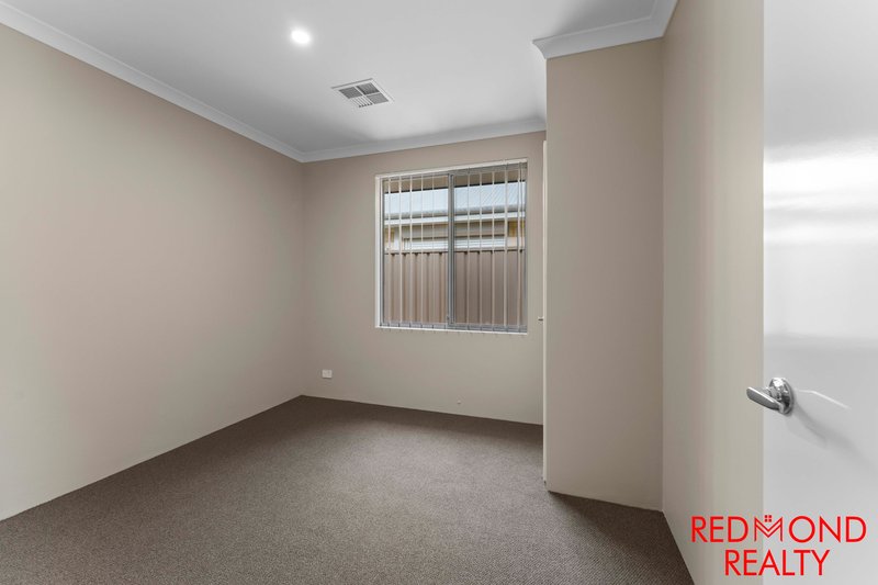 Photo - 5 Strickland Street, Haynes WA 6112 - Image 9