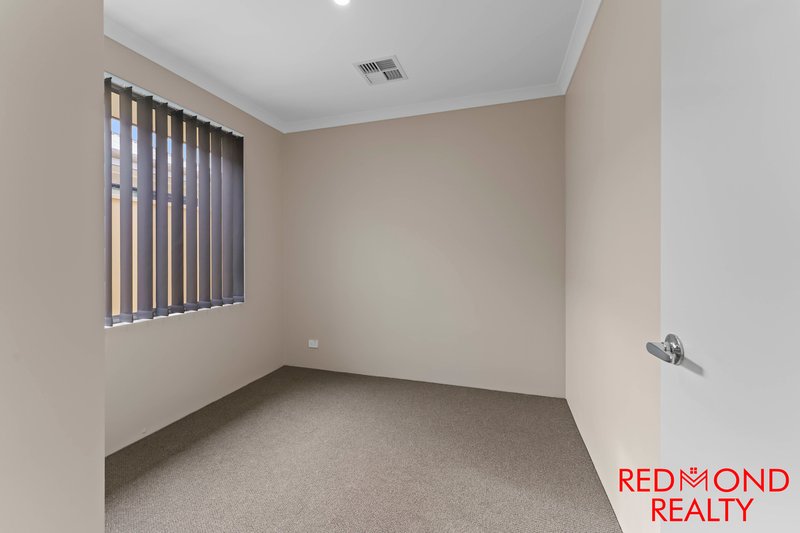 Photo - 5 Strickland Street, Haynes WA 6112 - Image 11