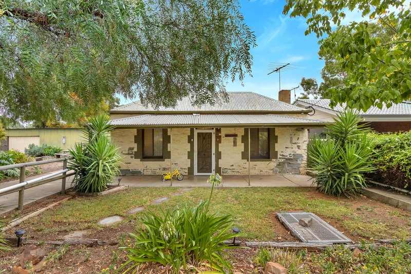 5 Strickland Street, Riverton SA 5412