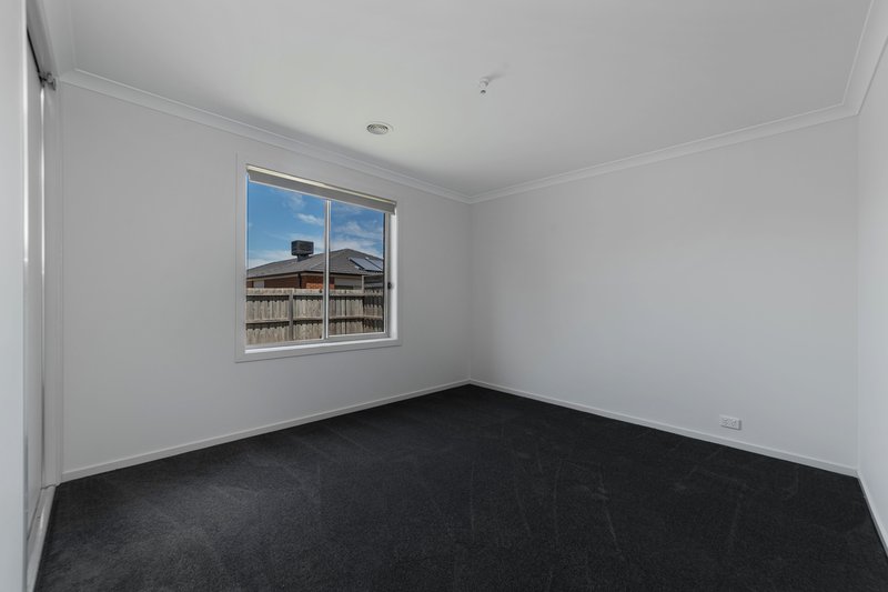 Photo - 5 Stringybark Avenue, Wallan VIC 3756 - Image 18