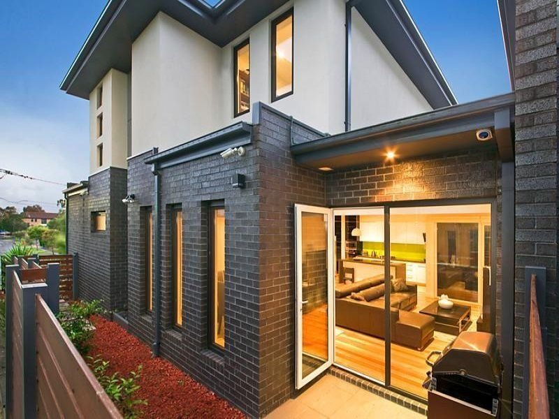 Photo - 5 Summit Avenue, Hampton East VIC 3188 - Image 2