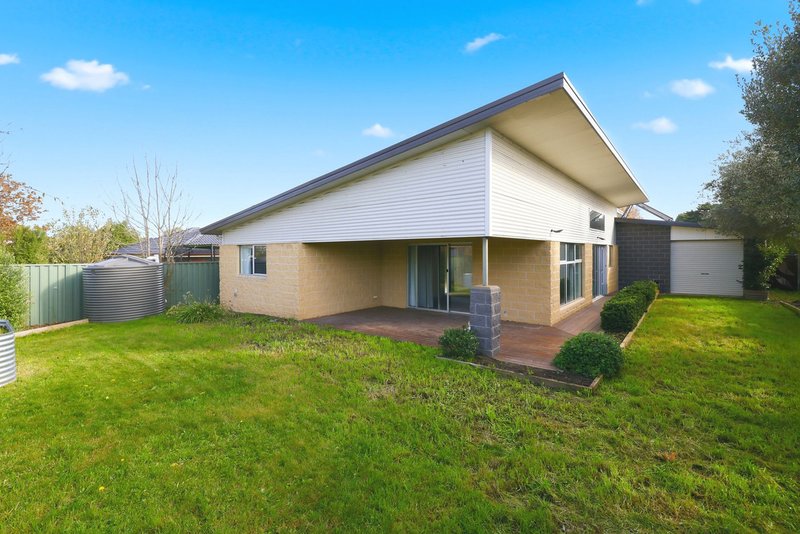 Photo - 5 Sunline Court, Ballan VIC 3342 - Image 26