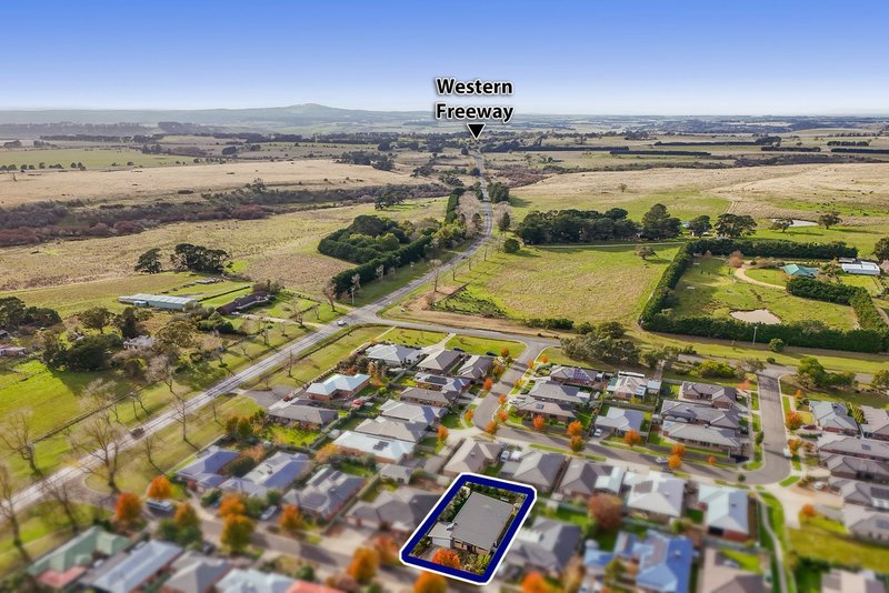 Photo - 5 Sunline Court, Ballan VIC 3342 - Image 31