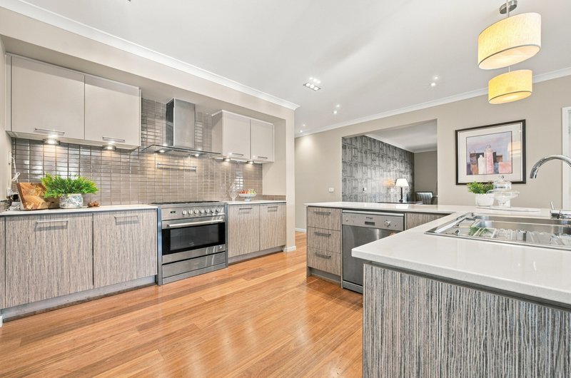 Photo - 5 Sunline Way, Lyndhurst VIC 3975 - Image 6