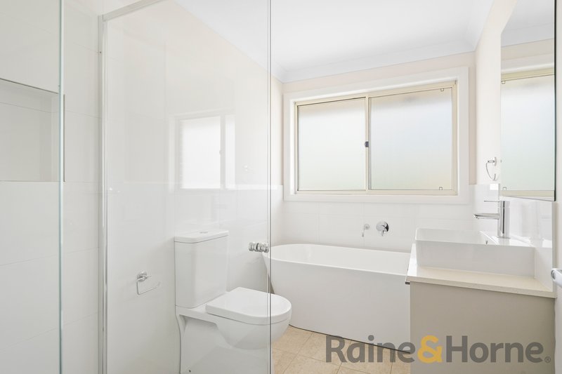 Photo - 5 Sunshine Street, Oran Park NSW 2570 - Image 6