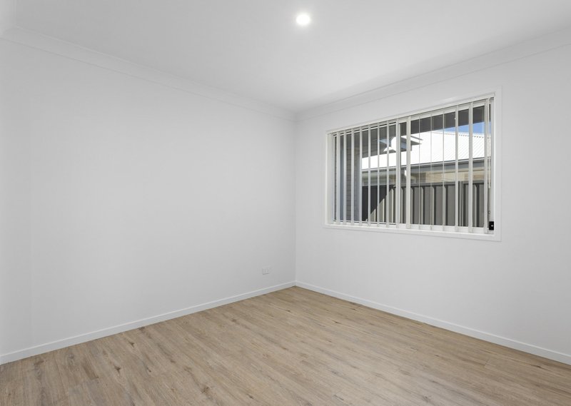 Photo - 5 Surf Close, Old Bar NSW 2430 - Image 11