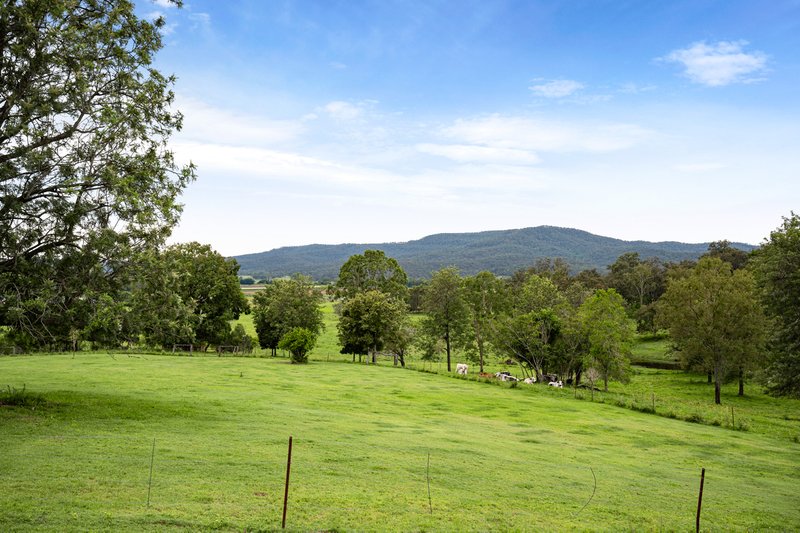 Photo - 5 Surprise Lane, Mulgowie QLD 4341 - Image 18