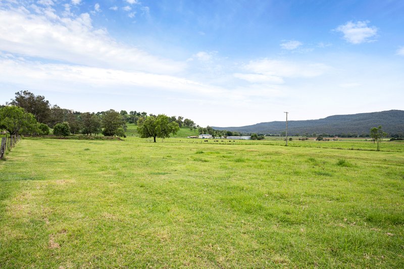 Photo - 5 Surprise Lane, Mulgowie QLD 4341 - Image 23