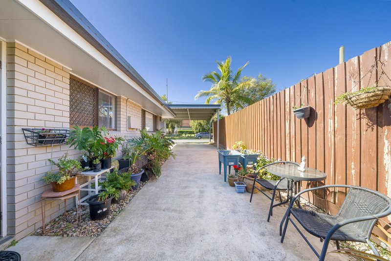 Photo - 5 Sutherland Street, Redcliffe QLD 4020 - Image 2