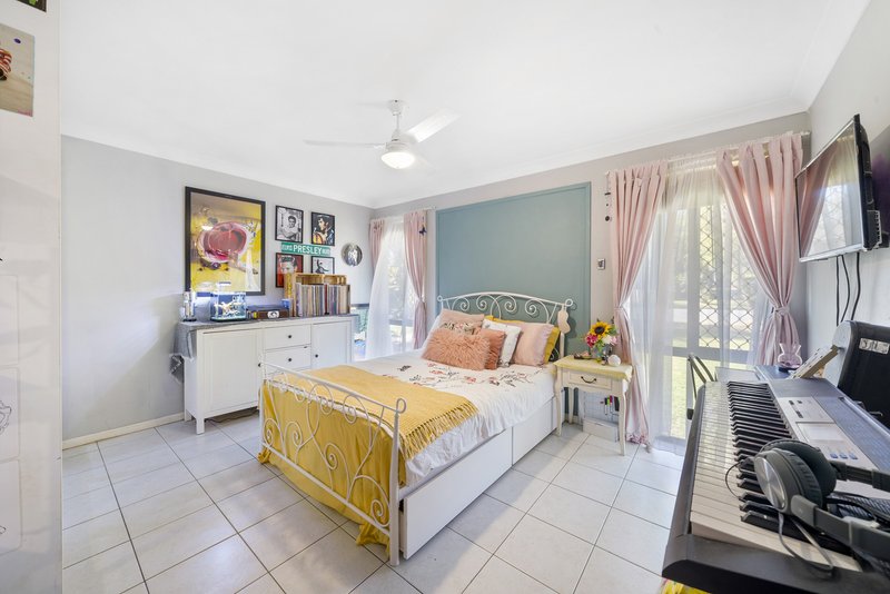 Photo - 5 Sutherland Street, Redcliffe QLD 4020 - Image 15