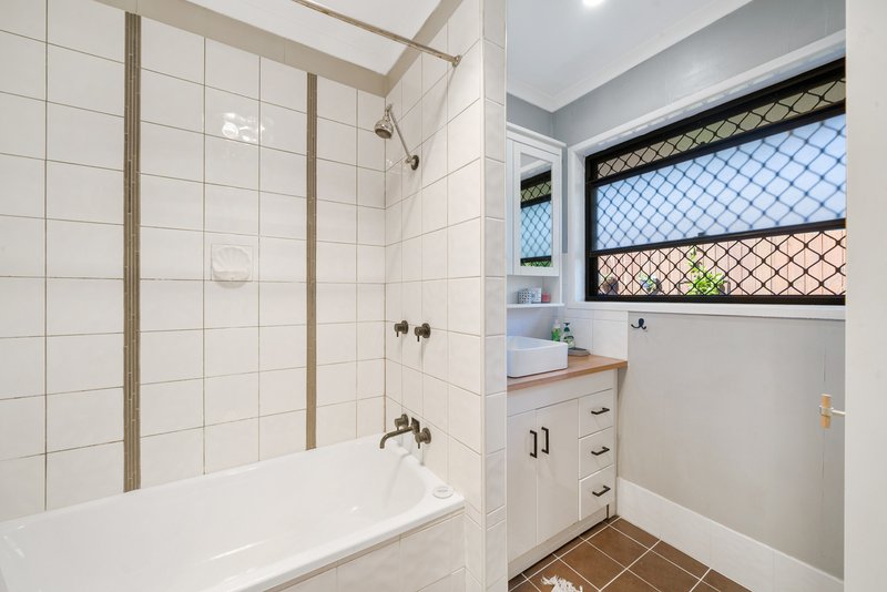 Photo - 5 Sutherland Street, Redcliffe QLD 4020 - Image 16
