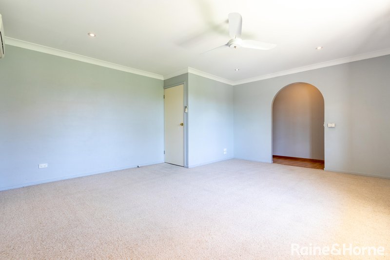 Photo - 5 Swanbrooke Street, Windradyne NSW 2795 - Image 5