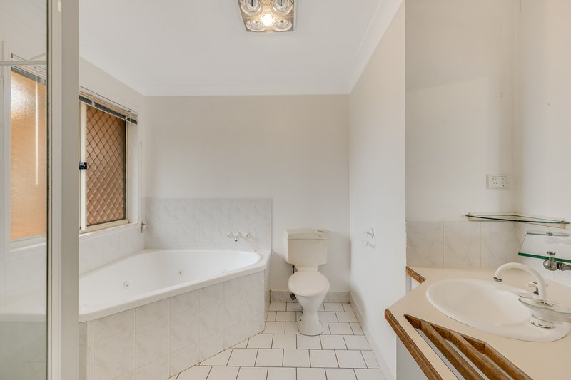 Photo - 5 Swartz Street, Kearneys Spring QLD 4350 - Image 13