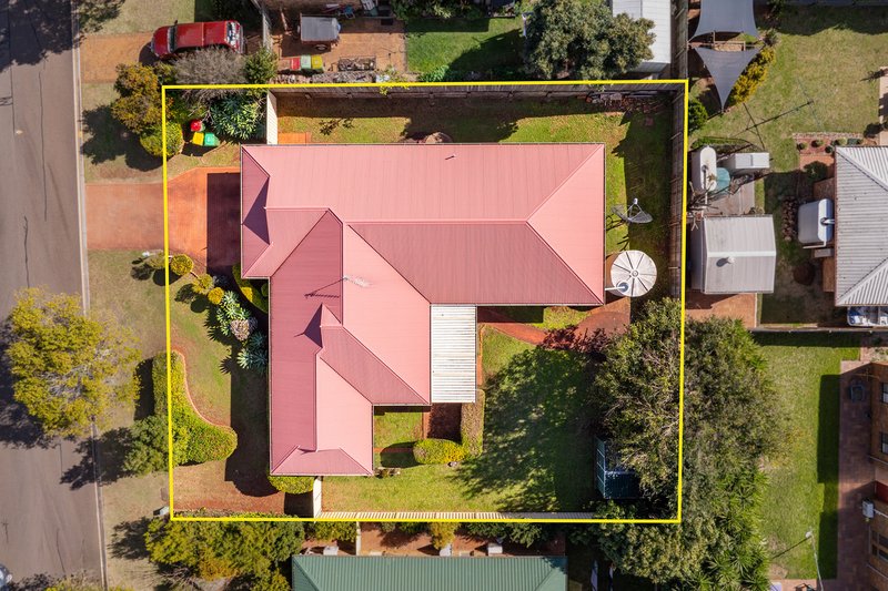 Photo - 5 Swartz Street, Kearneys Spring QLD 4350 - Image 21