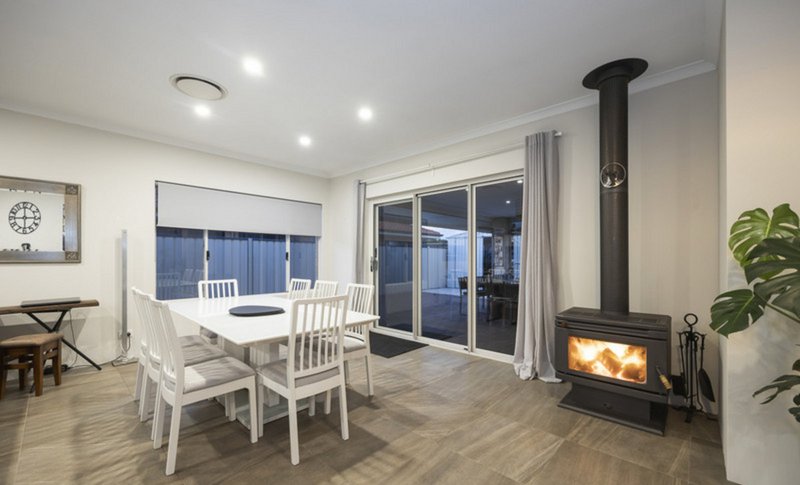 Photo - 5 Sweep Ridge, Yanchep WA 6035 - Image 1