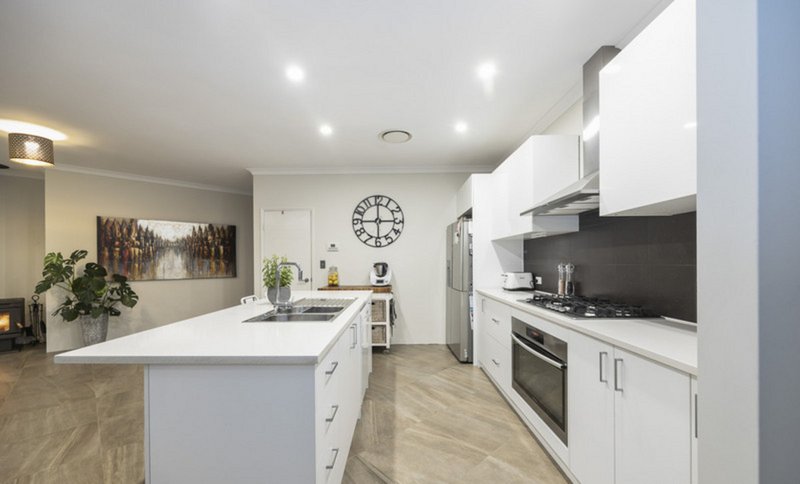 Photo - 5 Sweep Ridge, Yanchep WA 6035 - Image 6