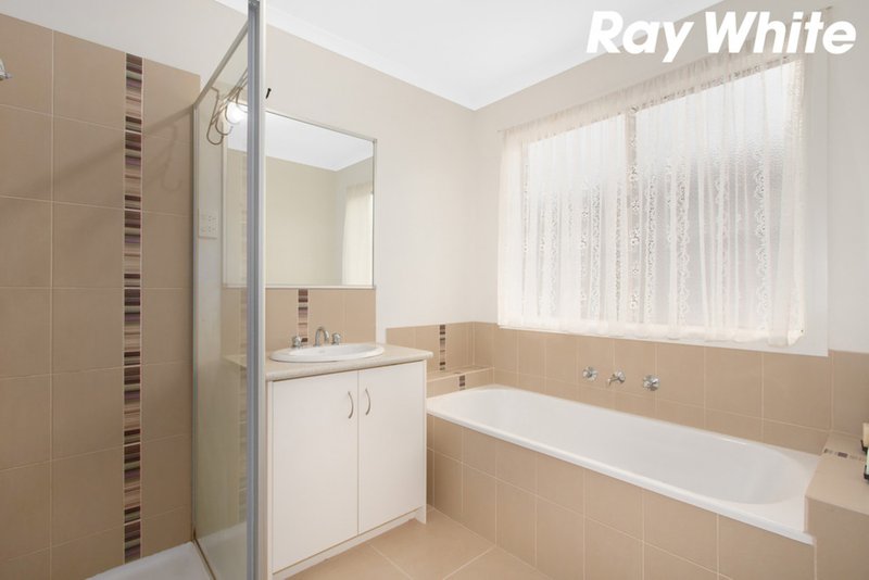 Photo - 5 Sweet Gum Court, Pakenham VIC 3810 - Image 11