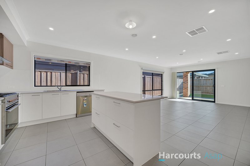 Photo - 5 Switch Street, Clyde VIC 3978 - Image 2