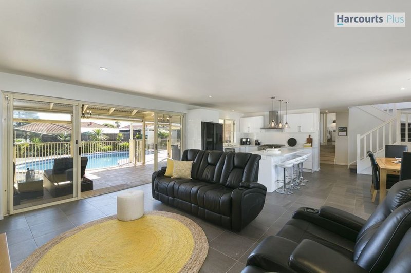 Photo - 5 Taeping Street, Hallett Cove SA 5158 - Image 7