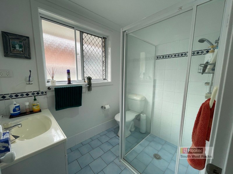 Photo - 5 Tahlee Close, South West Rocks NSW 2431 - Image 16