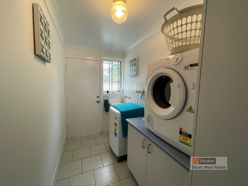 Photo - 5 Tahlee Close, South West Rocks NSW 2431 - Image 17