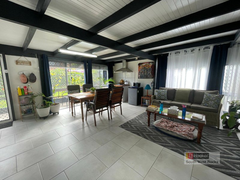 Photo - 5 Tahlee Close, South West Rocks NSW 2431 - Image 18