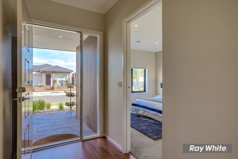 Photo - 5 Talisker Street, Tarneit VIC 3029 - Image 3