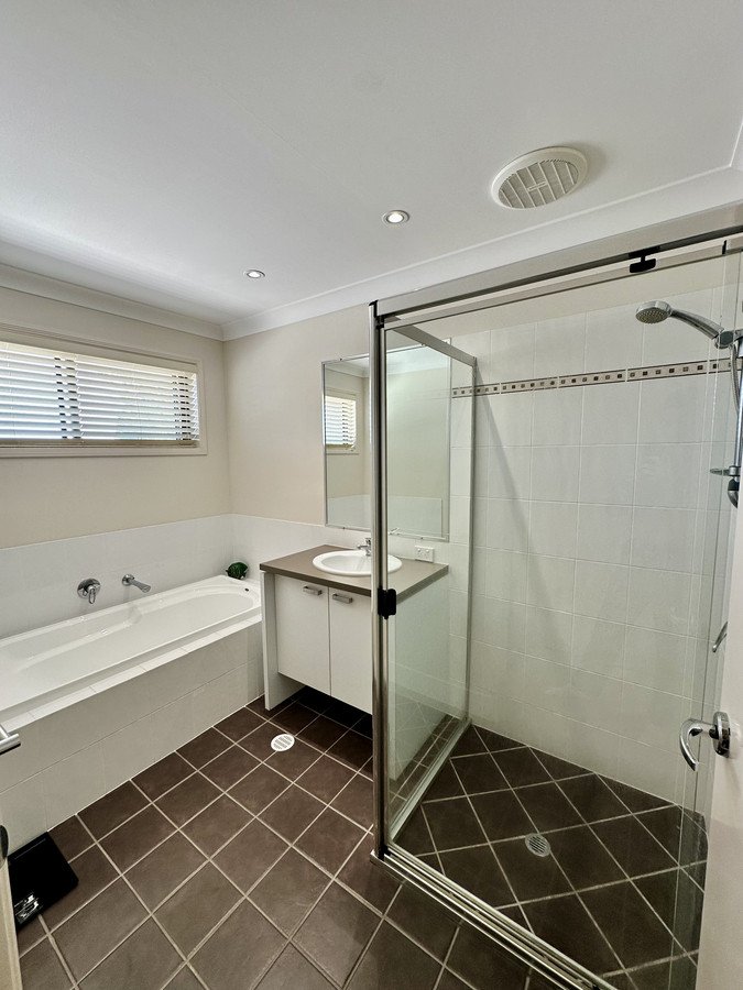 Photo - 5 Tall Trees Way, Little Mountain QLD 4551 - Image 22