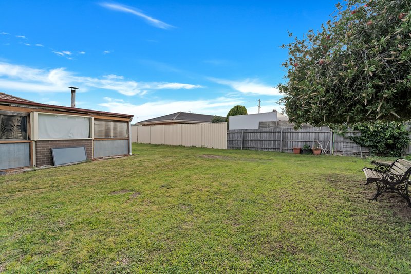 Photo - 5 Tallong Court, Hoppers Crossing VIC 3029 - Image 2