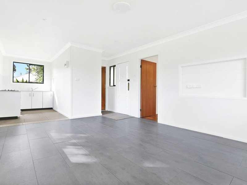 Photo - 5 Tamblin Street, Fairy Meadow NSW 2519 - Image 10