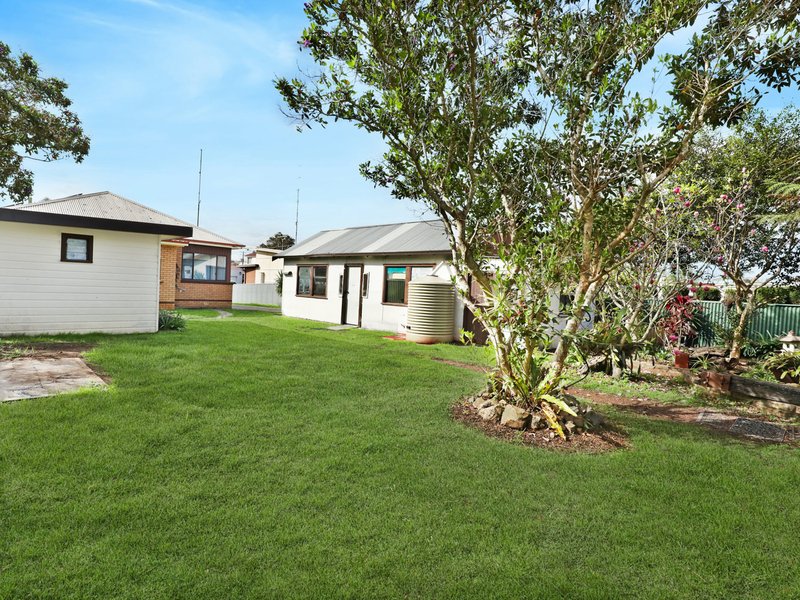 Photo - 5 Tamblin Street, Fairy Meadow NSW 2519 - Image 12