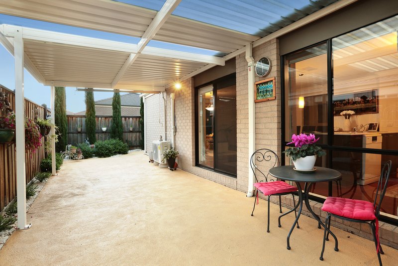 Photo - 5 Tamborine Avenue, Point Cook VIC 3030 - Image 14