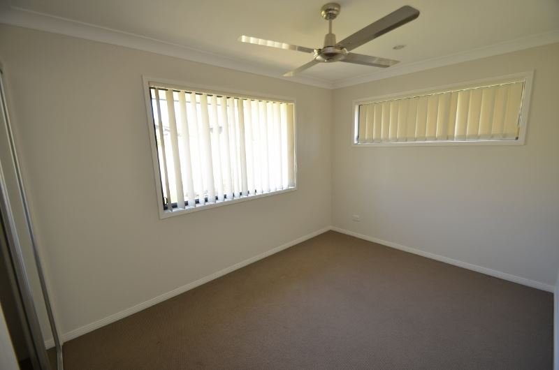 Photo - 5 Tanzen Drive, Arundel QLD 4214 - Image 15