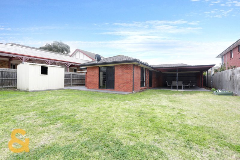 Photo - 5 Taplin Way, Roxburgh Park VIC 3064 - Image 10