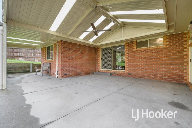 Photo - 5 Taree Close, Pakenham VIC 3810 - Image 5