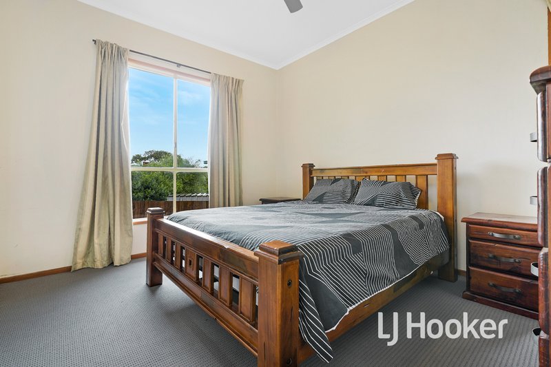 Photo - 5 Taree Close, Pakenham VIC 3810 - Image 10