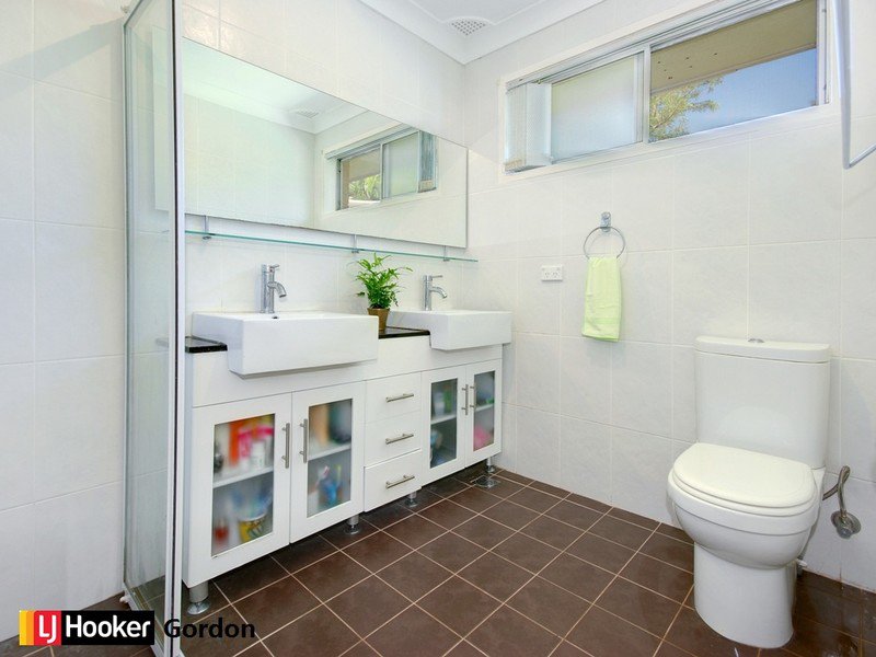 Photo - 5 Tarro Close, Hornsby NSW 2077 - Image 6