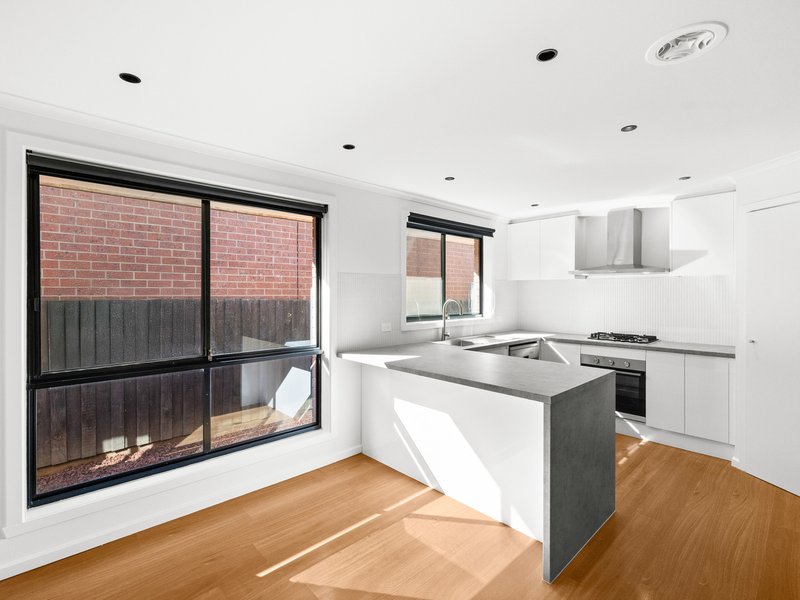 Photo - 5 Tarwin Place, Wyndham Vale VIC 3024 - Image 2