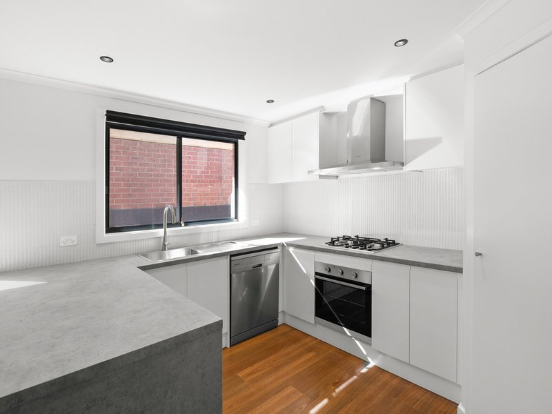 Photo - 5 Tarwin Place, Wyndham Vale VIC 3024 - Image 3
