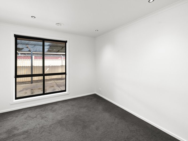 Photo - 5 Tarwin Place, Wyndham Vale VIC 3024 - Image 8