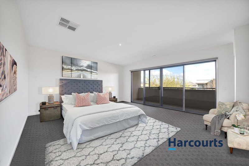 Photo - 5 Tatterson Way, Caroline Springs VIC 3023 - Image 6