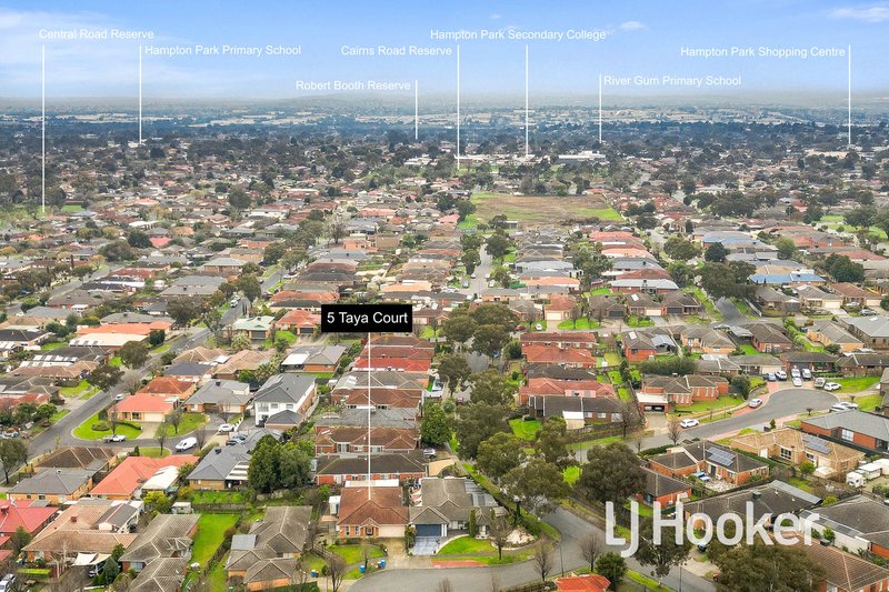 Photo - 5 Taya Close, Hampton Park VIC 3976 - Image 17