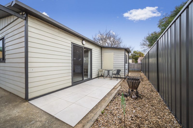 Photo - 5 Tebbutt Place, Charnwood ACT 2615 - Image 12