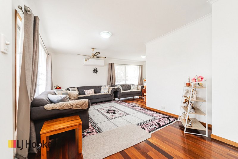 Photo - 5 Telford Court, Meadow Heights VIC 3048 - Image 3