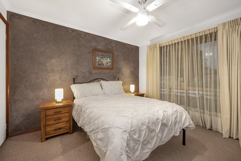 Photo - 5 Templeton Crescent, Pakenham VIC 3810 - Image 6