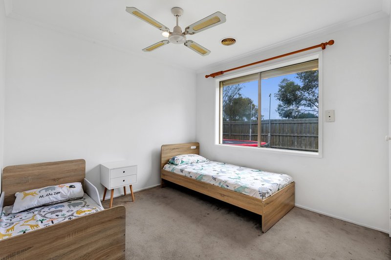 Photo - 5 Tenby Way, Hoppers Crossing VIC 3029 - Image 9